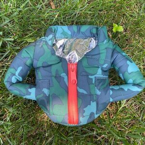 Puffin Beer Koozie Jacket Camo Zip Summer Alcohol Boat